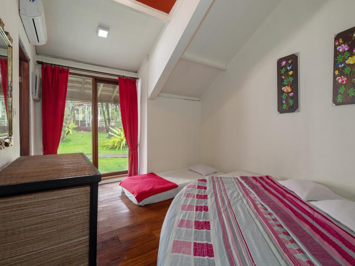 The Village Resort Bogor Esterno foto