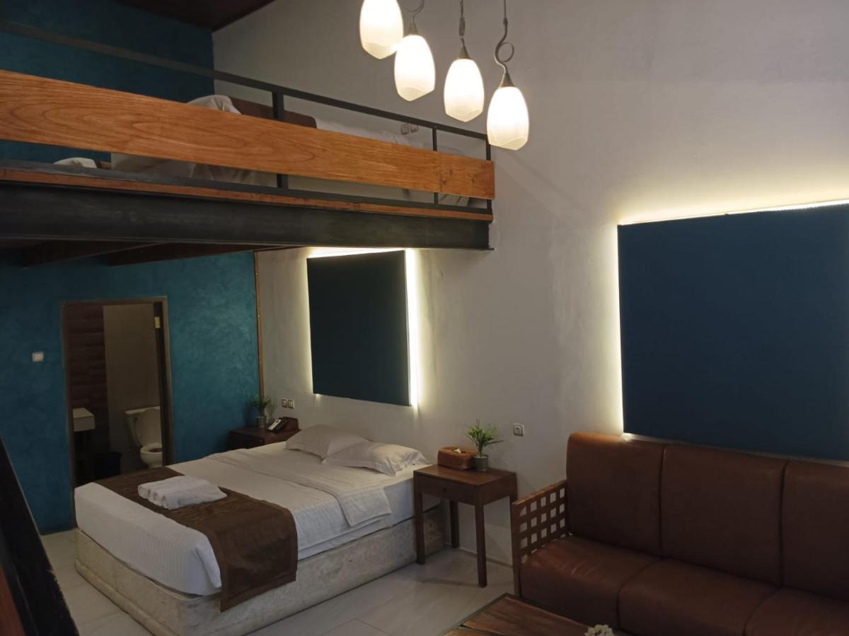 The Village Resort Bogor Esterno foto