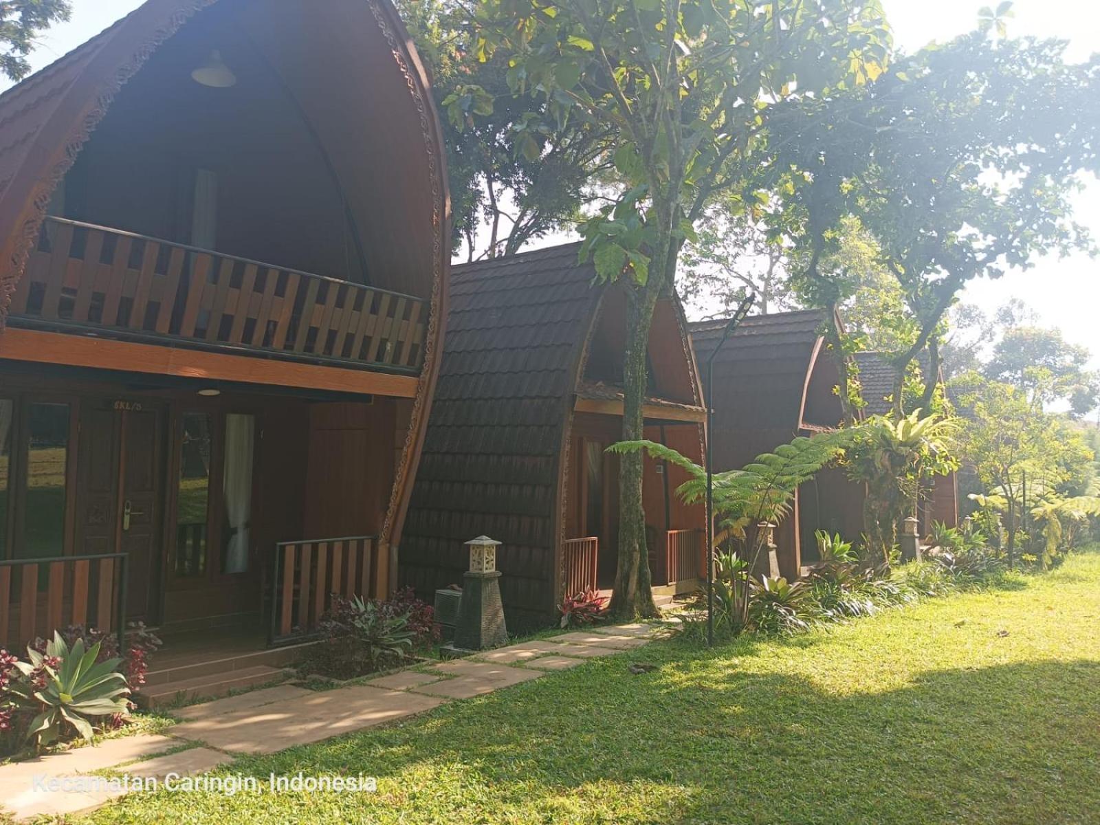 The Village Resort Bogor Esterno foto