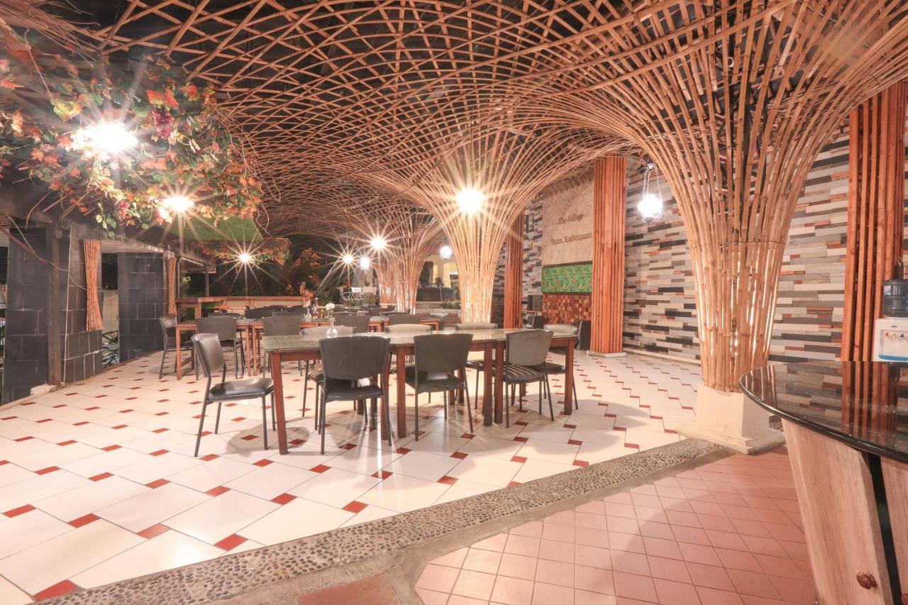 The Village Resort Bogor Esterno foto