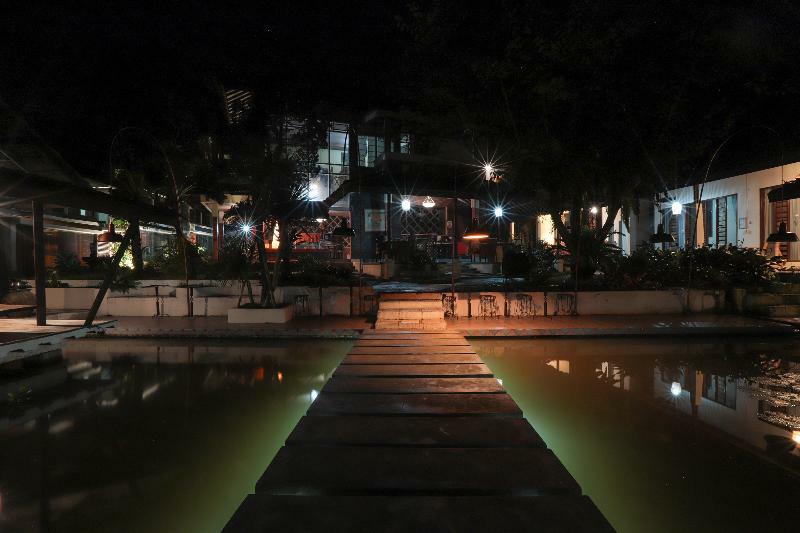 The Village Resort Bogor Esterno foto